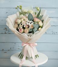 Букет цветов из:  Розы и Лизиантусы в Рыбаки