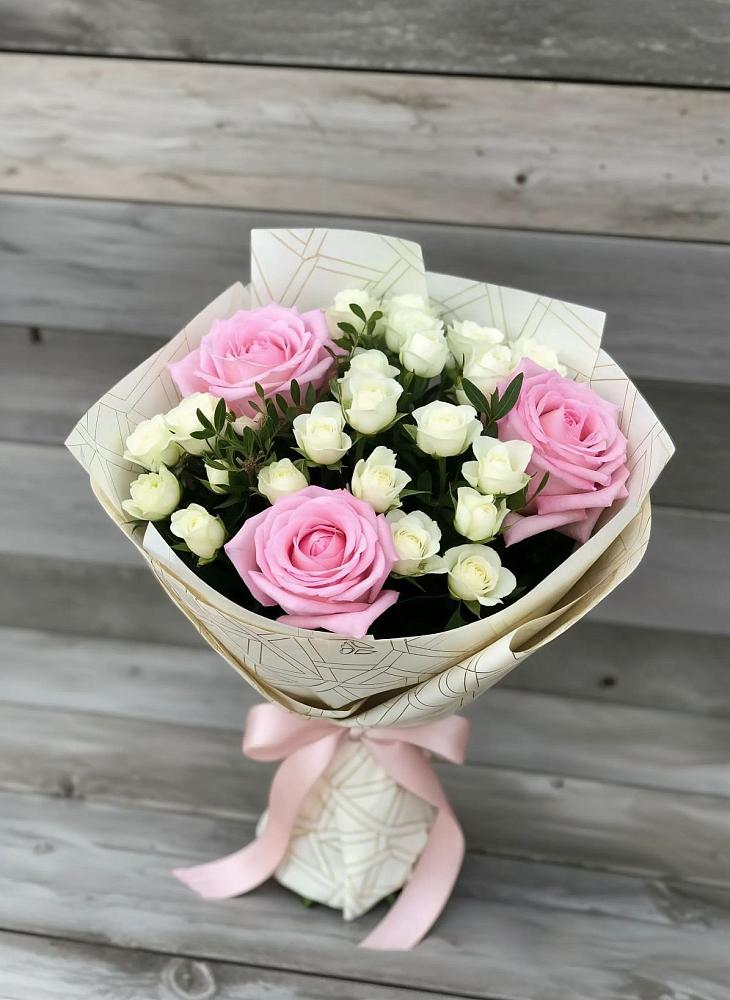 Букет цветов из: Розы в Рыбаки