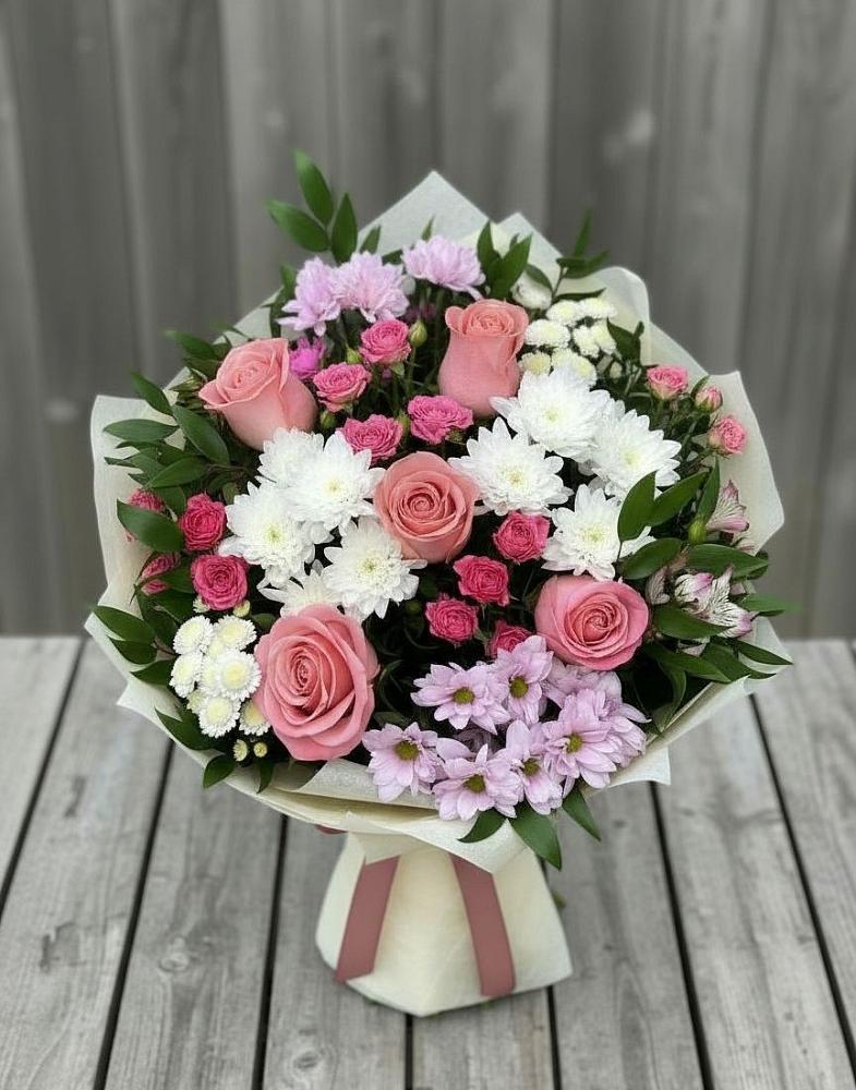 Букет цветов из: Альстромерии, Гвоздики, Розы и Хризантемы в Рыбаки