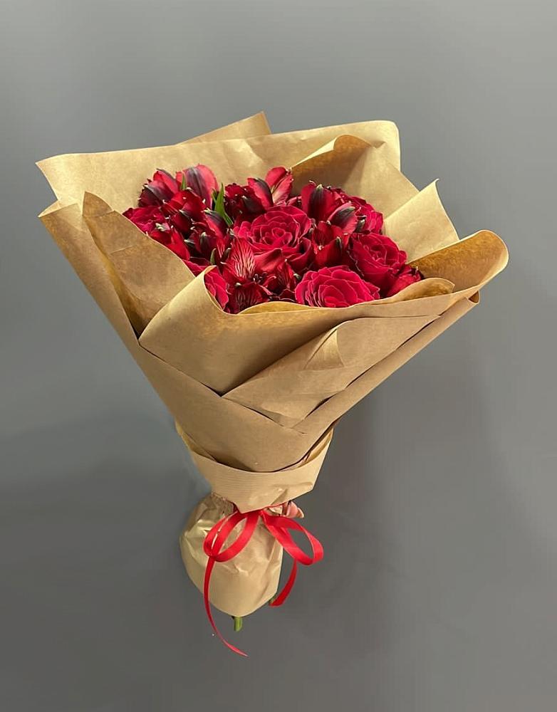 Букет цветов из: Альстромерии и Розы в Рыбаки