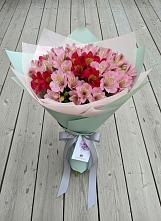 Букет цветов из:  Альстромерии #REPLACE_PRED# Рыбаки