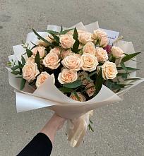 Букет Кремовые розы Латте в Рыбаки