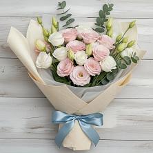 Букет цветов из:  Лизиантусы в Рыбаки