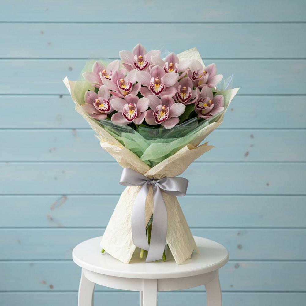 Букет цветов из: Орхидеи и Розы в Рыбаки