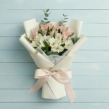 Букет цветов из:  Альстромерии в Рыбаки
