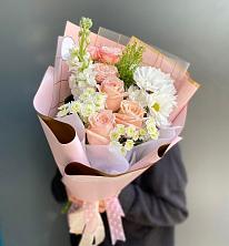 Букет цветов из:  Хризантемы и Розы в Рыбаки