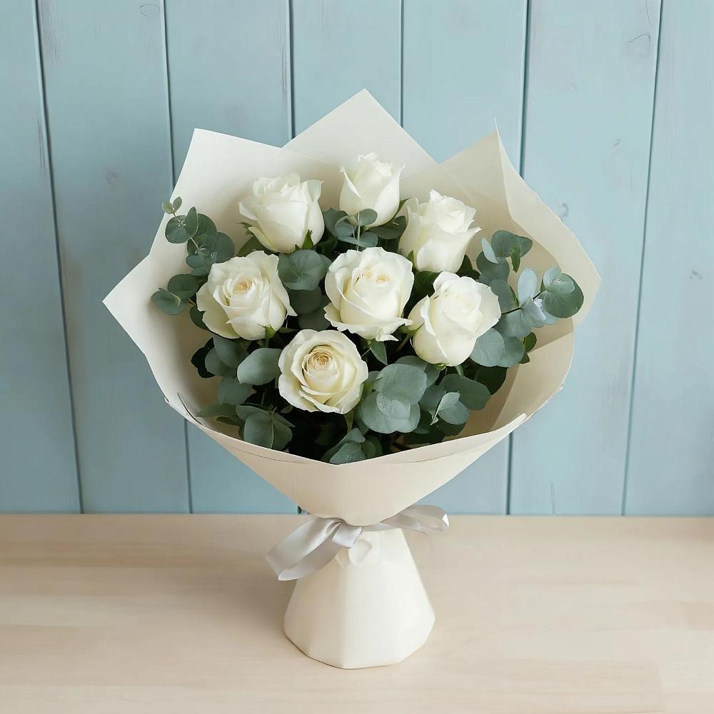 Букет Белые розы в Эвкалипте в Рыбаки