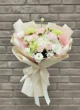 Букет цветов из:  Гвоздики, Розы, Лизиантусы и Хризантемы в Рыбаки