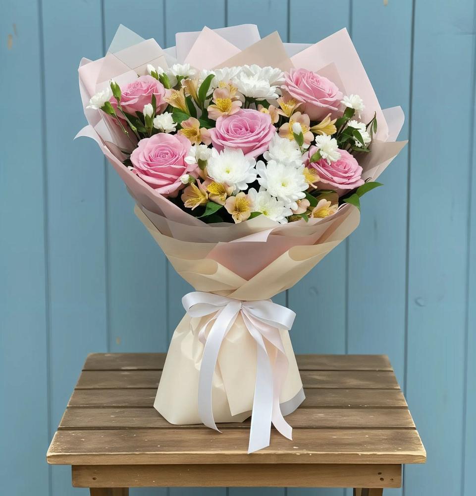 Букет цветов из: Гвоздики, Орхидеи и Розы в Рыбаки