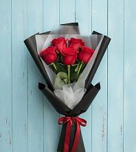 Букет цветов из:  Розы в Рыбаки