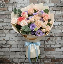 Букет цветов из:  Розы, Лизиантусы и Гвоздики #REPLACE_PRED# Рыбаки
